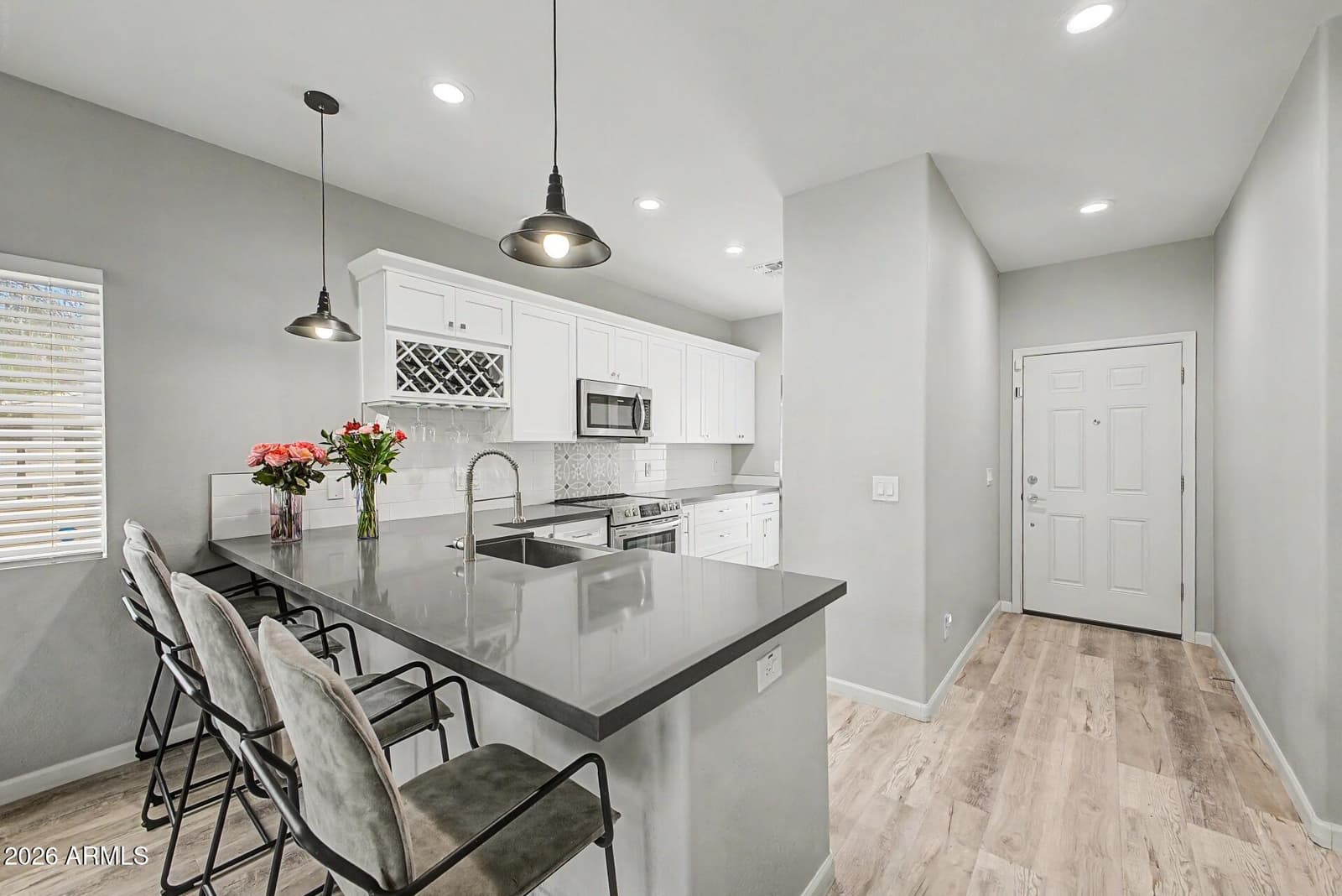 615 W HARWELL Road, Phoenix, AZ 85041 — photo 9 of 30