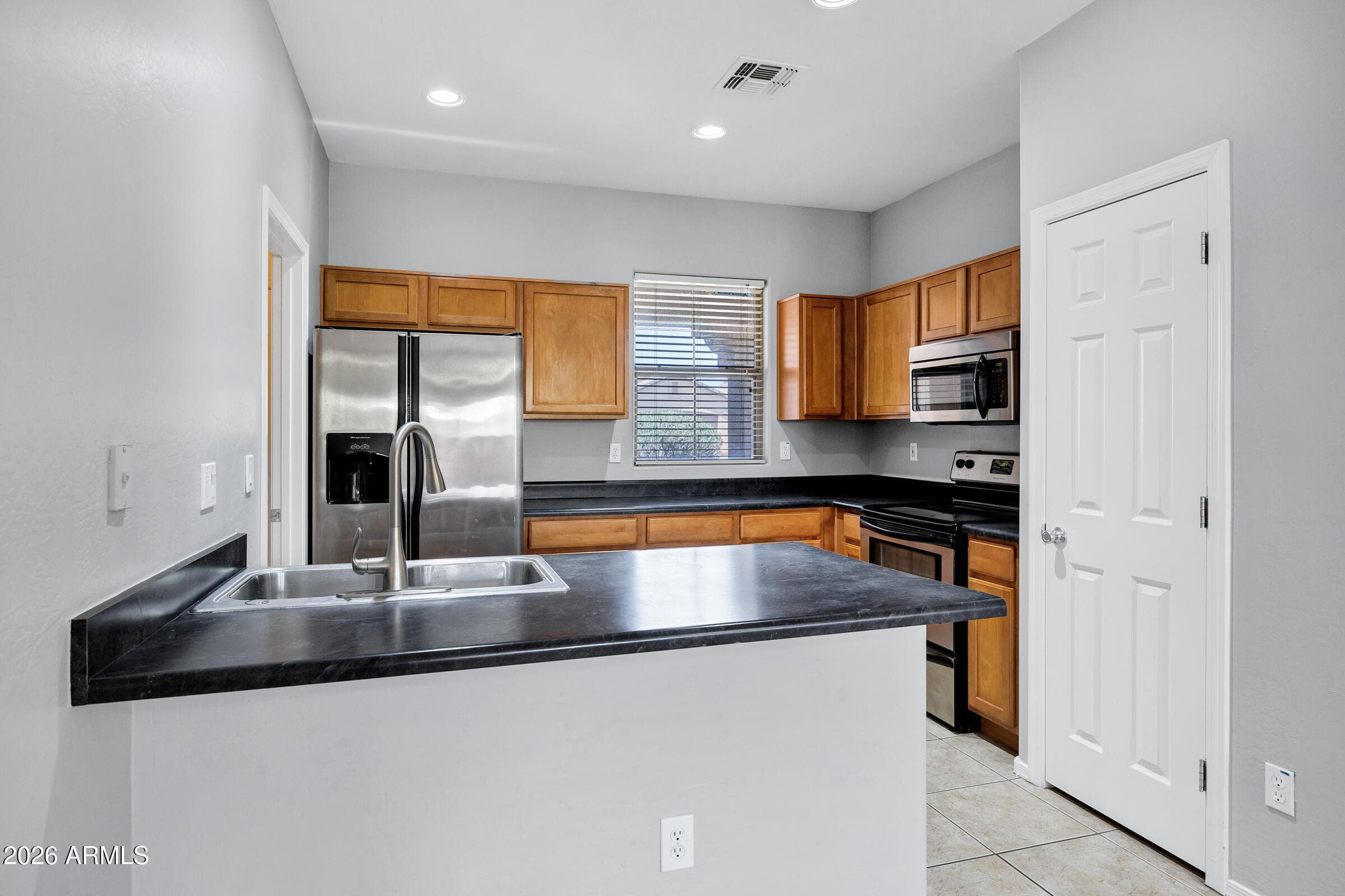 45071 W Yucca Lane, Maricopa, AZ 85139 — photo 10 of 28