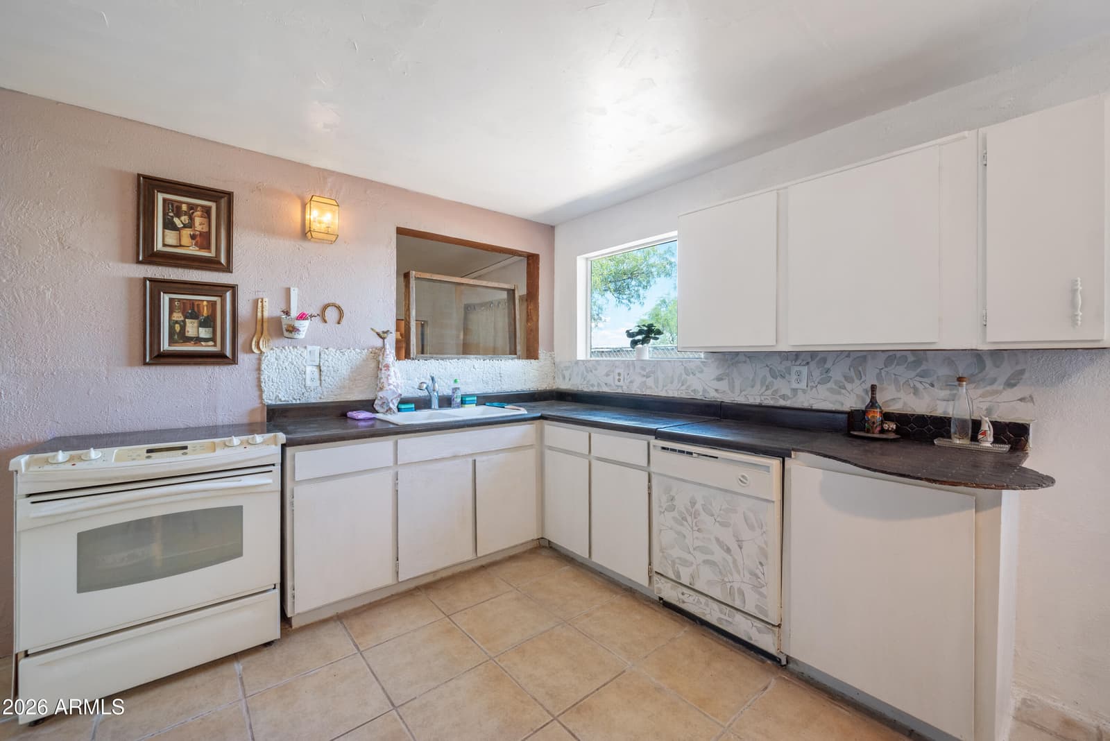 4911 E BEVERS Street, Sierra Vista, AZ 85650 — photo 12 of 31