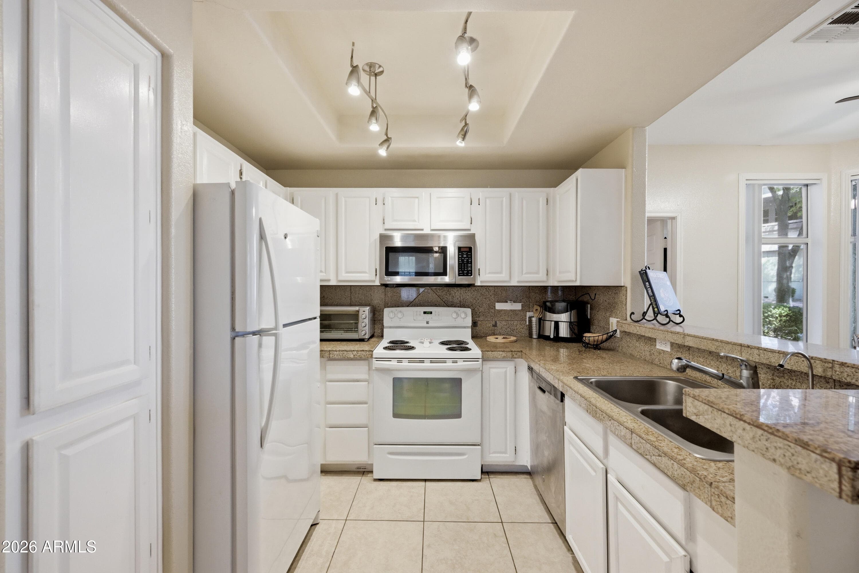 11375 E SAHUARO Drive 1086, Scottsdale, AZ 85259 — photo 5 of 22