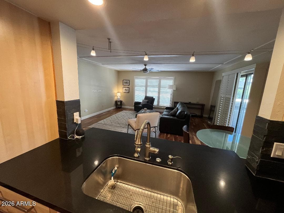 5110 N 31ST Way 321, Phoenix, AZ 85016 — photo 5 of 34