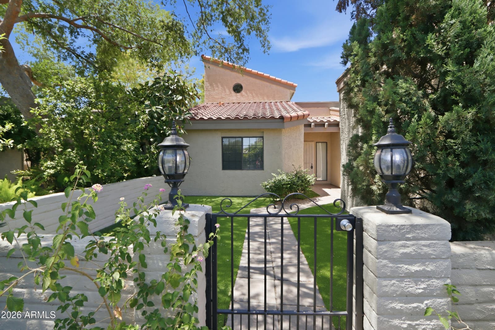 903 W Glendale Avenue 8, Phoenix, AZ 85021 — photo 3 of 32