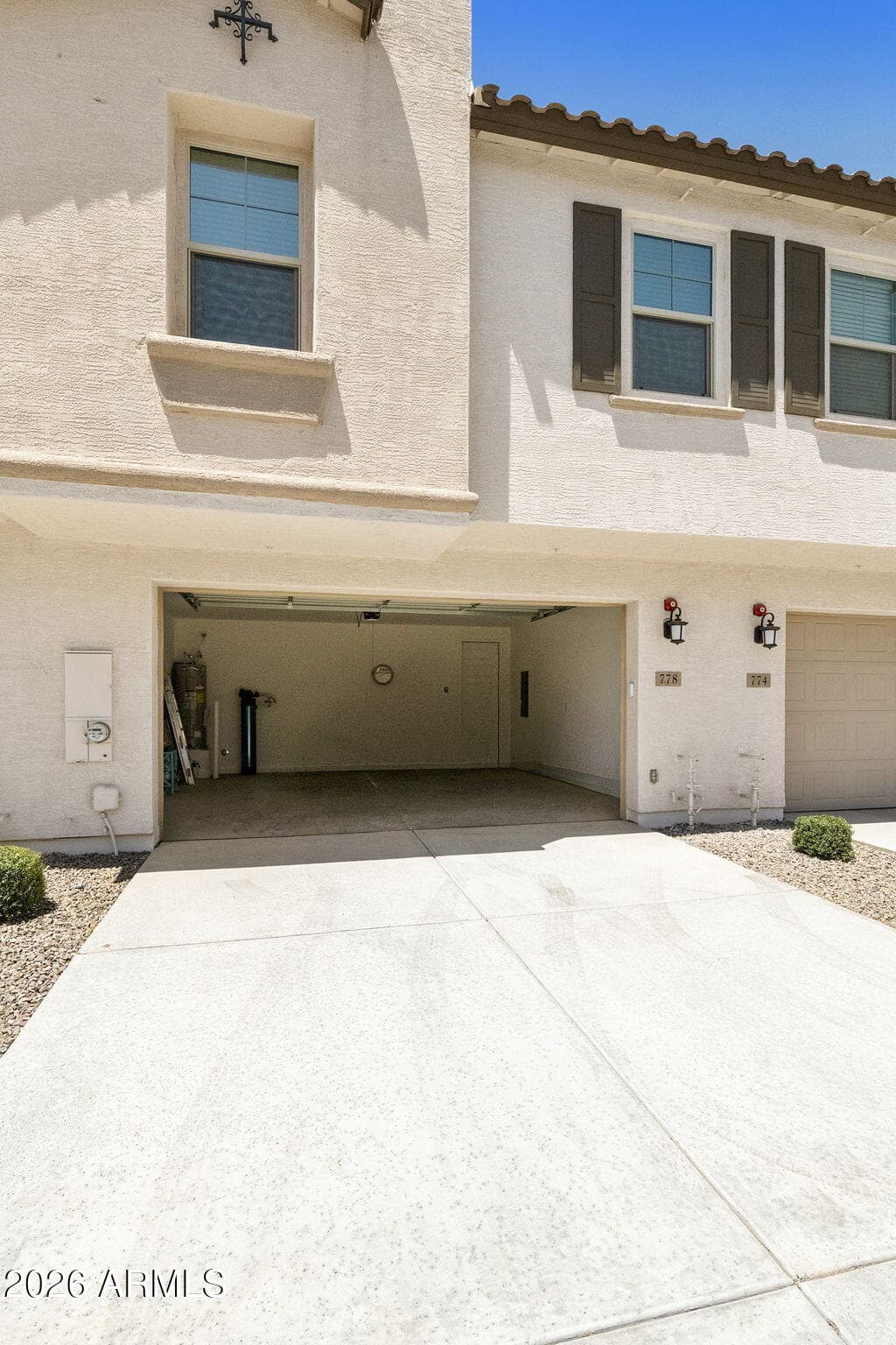 778 S OLYMPIC Drive, Gilbert, AZ 85296 — photo 7 of 33