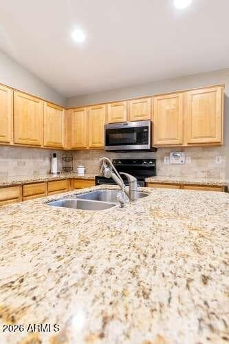 46162 W GUILDER Avenue, Maricopa, AZ 85139 — photo 10 of 39