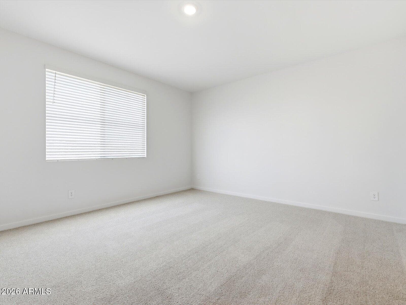 7760 N 78TH Drive, Glendale, AZ 85303 — photo 7 of 34