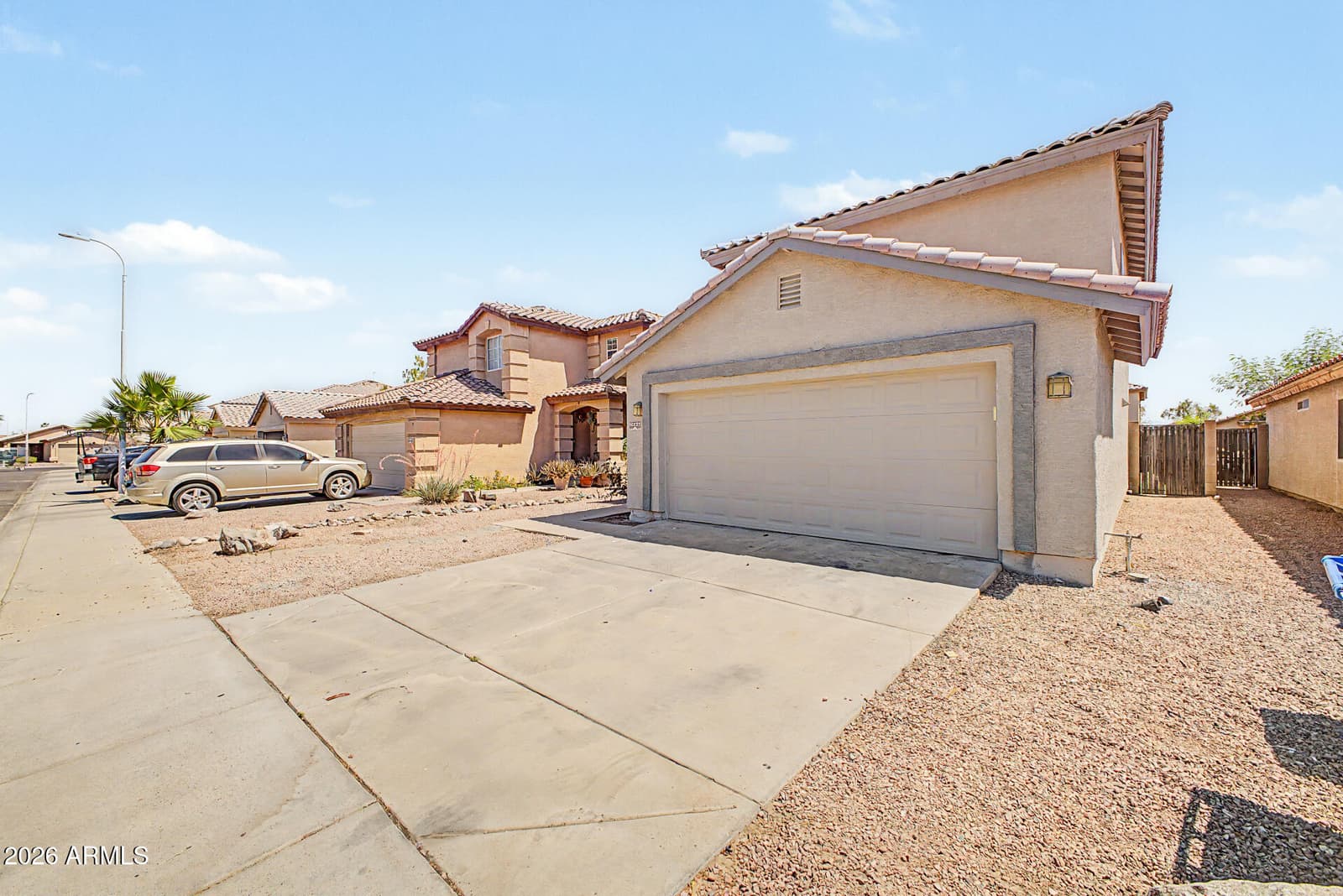 11223 W GLENROSA Avenue, Phoenix, AZ 85037 — photo 4 of 34