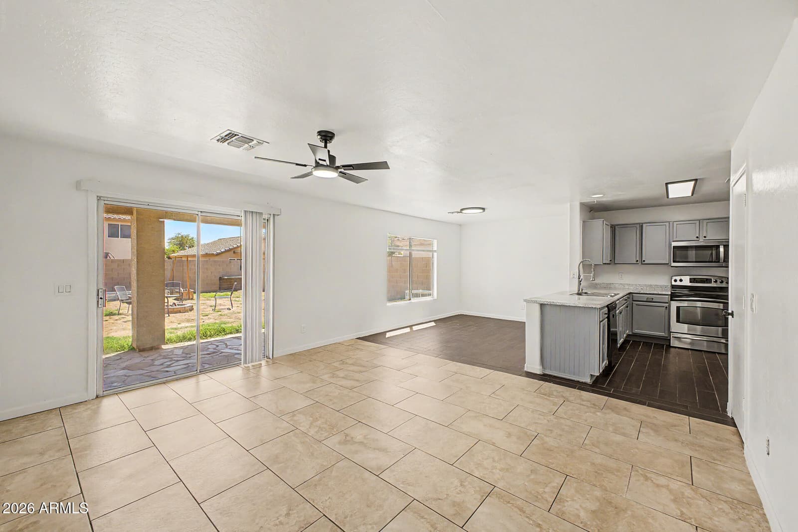 11223 W GLENROSA Avenue, Phoenix, AZ 85037 — photo 6 of 34