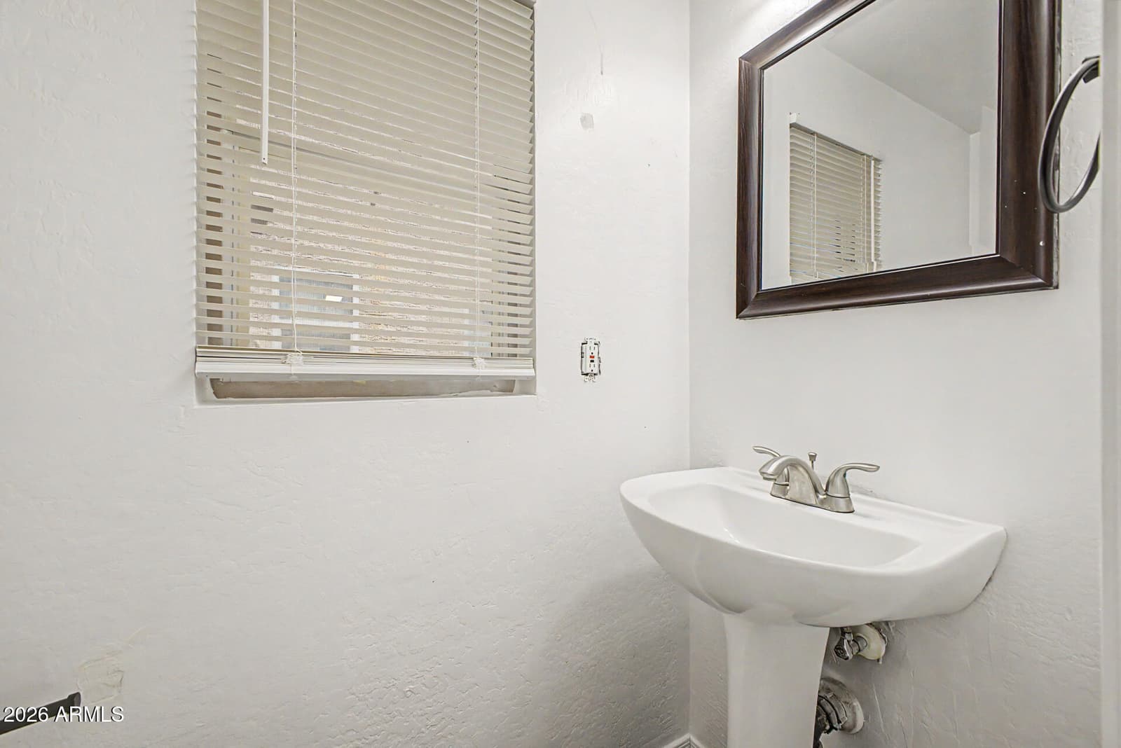 11223 W GLENROSA Avenue, Phoenix, AZ 85037 — photo 14 of 34