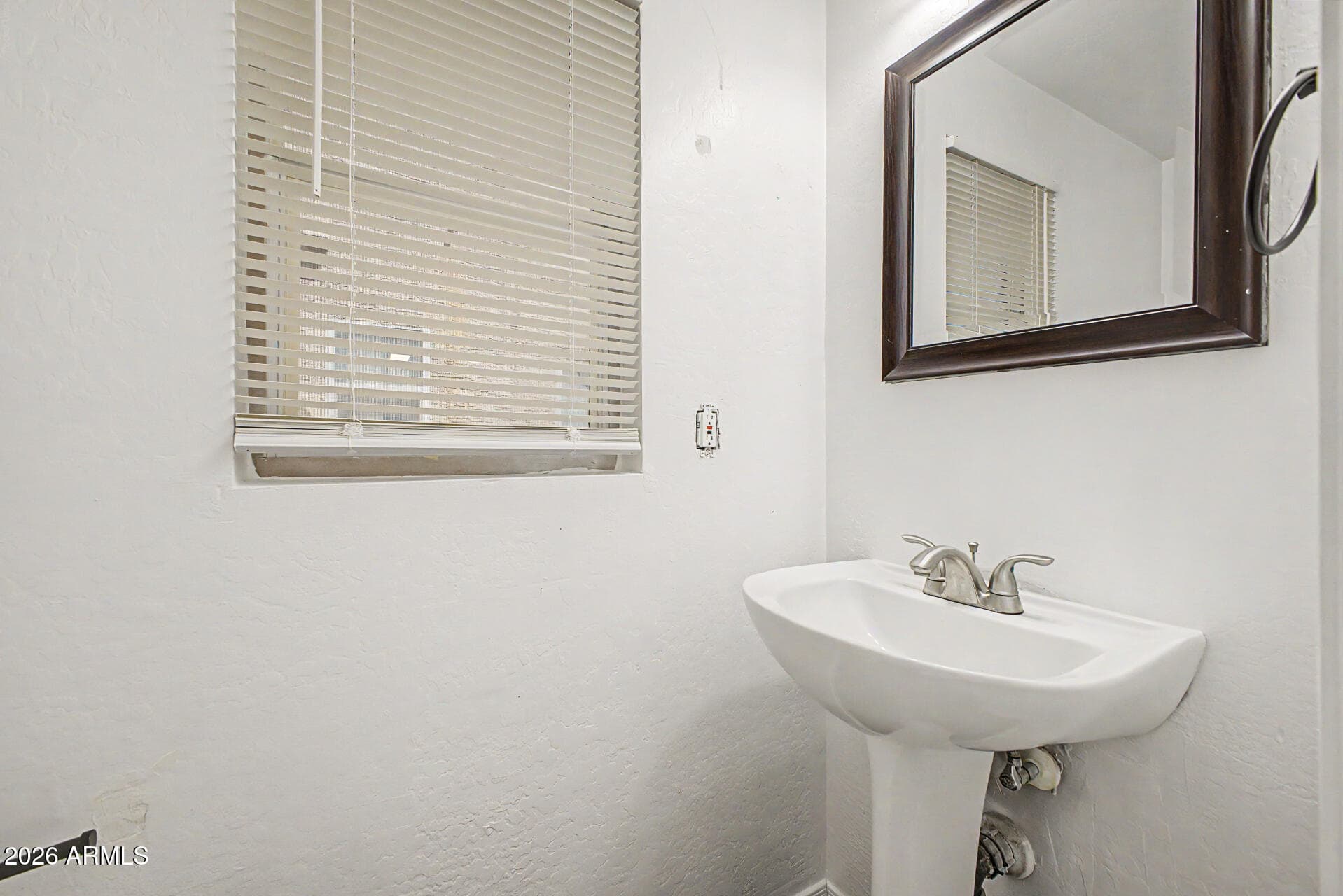 11223 W GLENROSA Avenue, Phoenix, AZ 85037 — photo 14 of 34