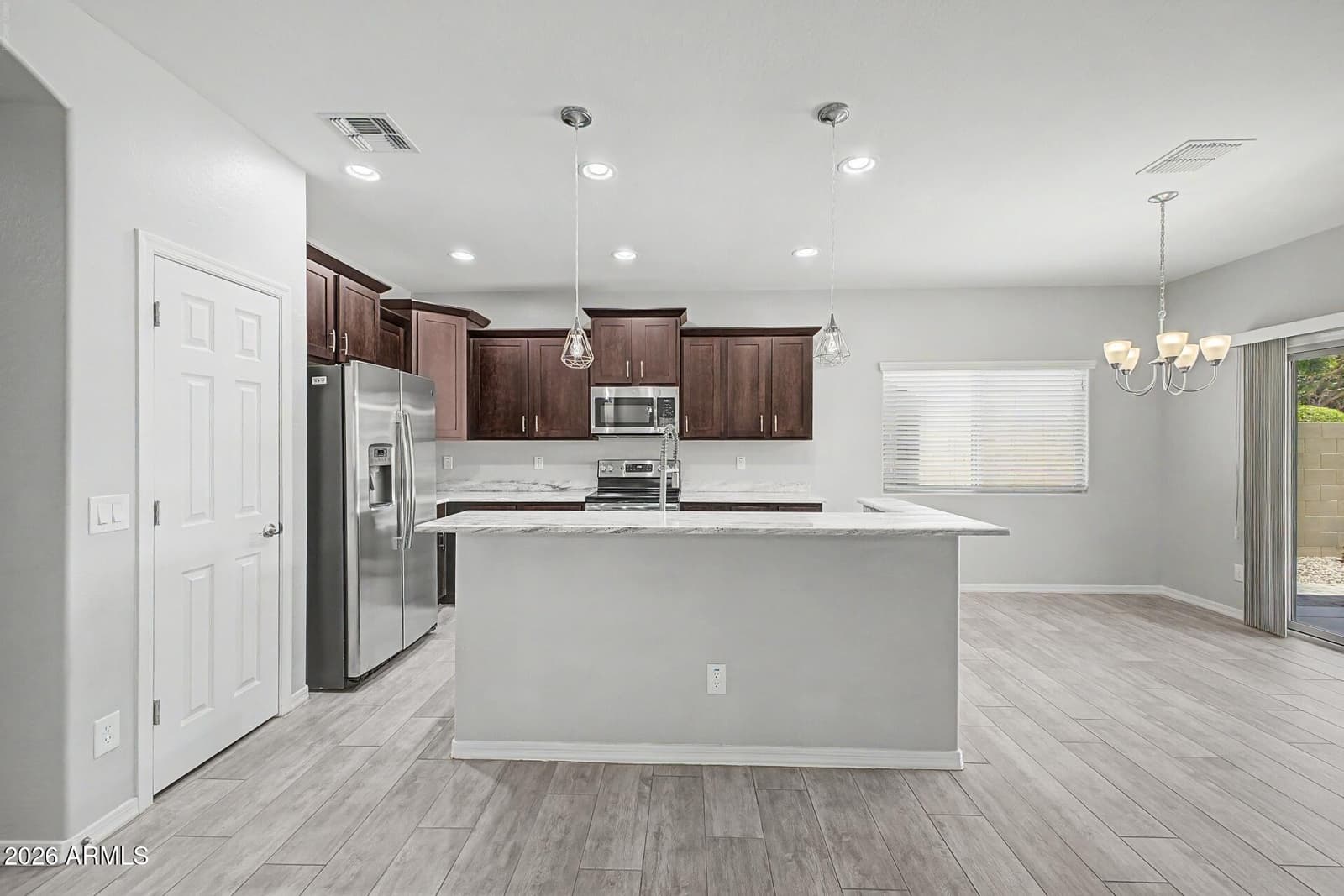 1347 W SPINE TREE Avenue, San Tan Valley, AZ 85140 — photo 4 of 18