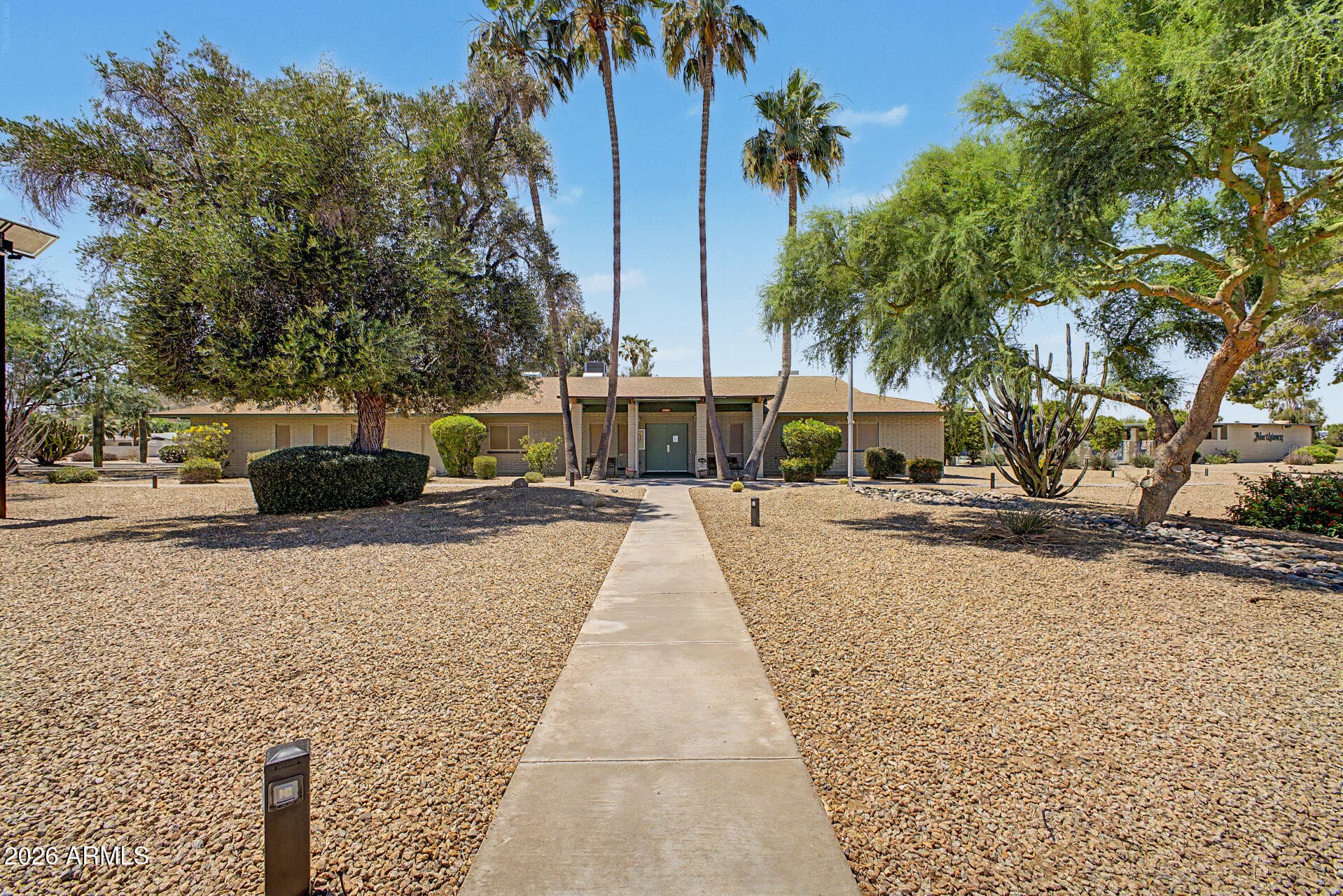 2024 E TIERRA BUENA Lane, Phoenix, AZ 85022 — photo 37 of 39