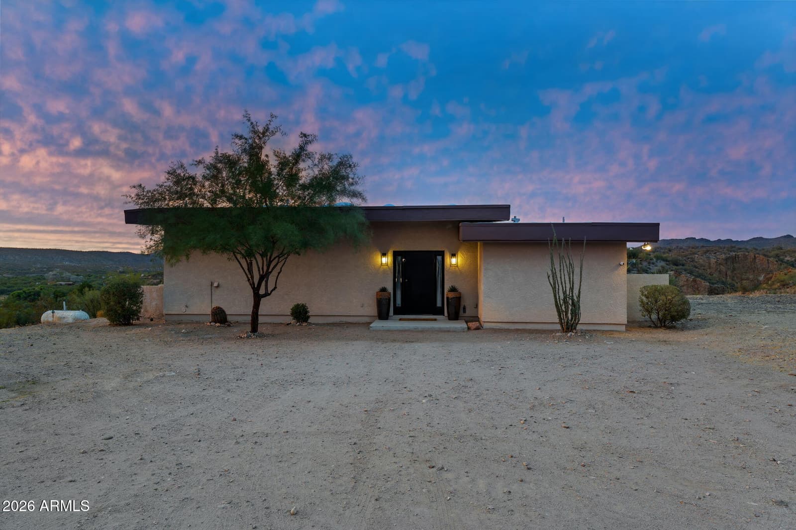 37455 S RINCON Road, Wickenburg, AZ 85390 — photo 49 of 91