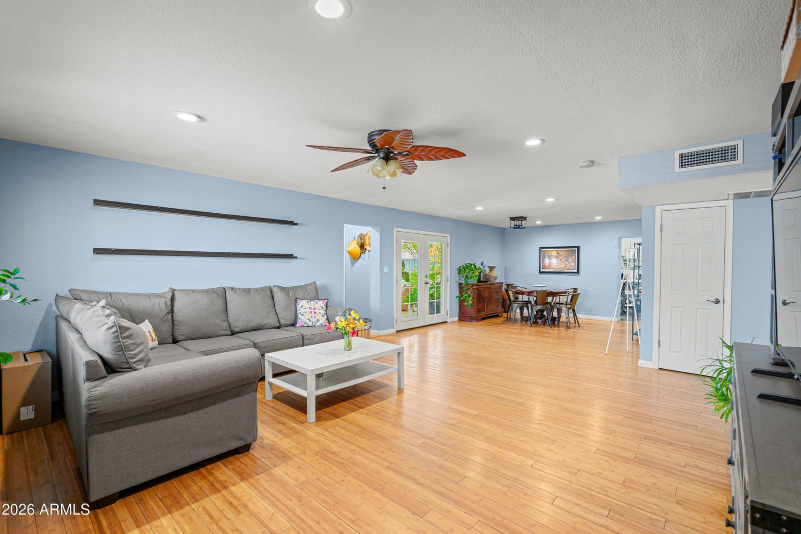 2209 W EDGEWOOD Avenue, Mesa, AZ 85202 — photo 4 of 39