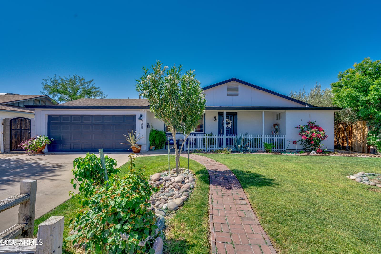 2209 W EDGEWOOD Avenue, Mesa, AZ 85202 — photo 1 of 39