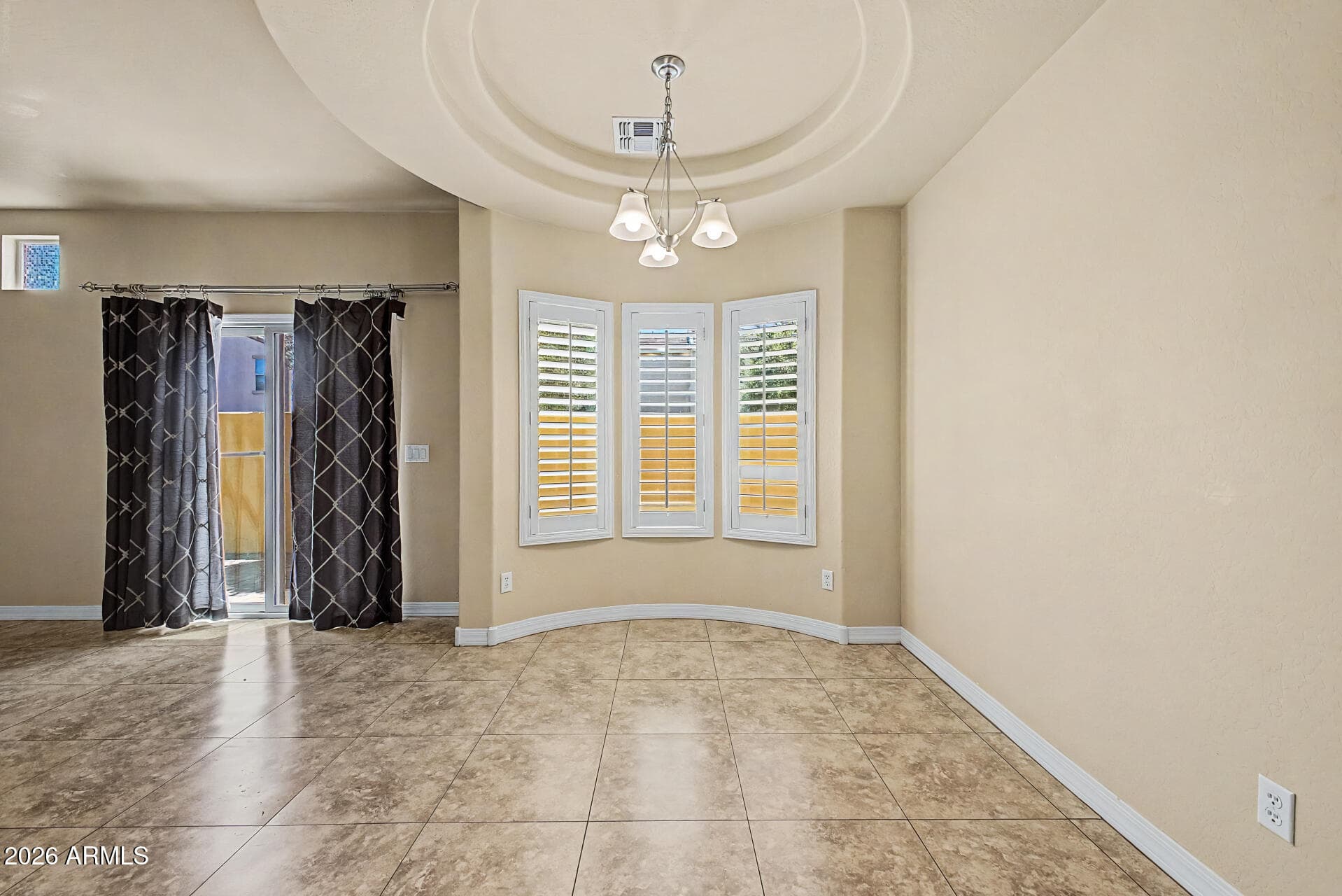 2036 E HEARTWOOD Lane, Phoenix, AZ 85022 — photo 7 of 36