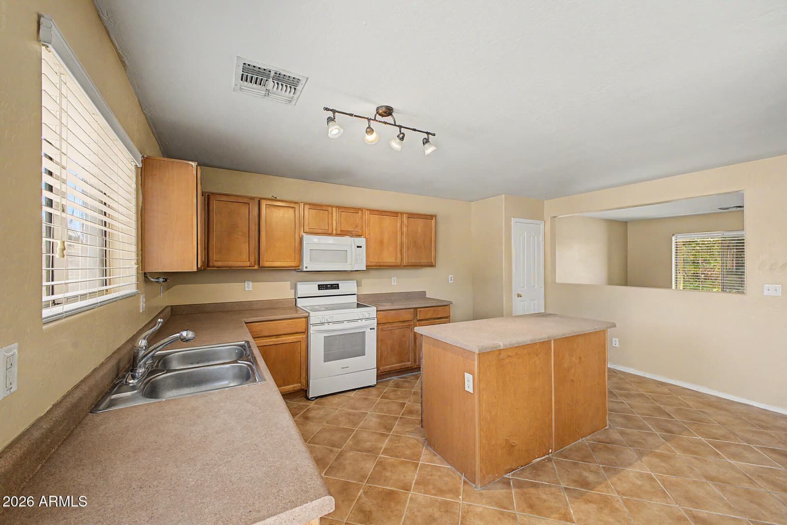 15940 W CROCUS Drive, Surprise, AZ 85379 — photo 15 of 37
