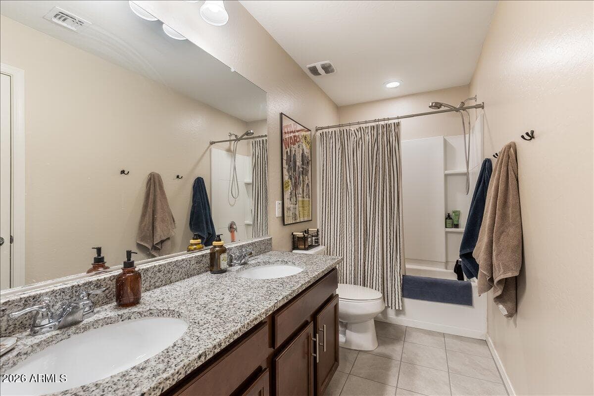 2436 E SAINT CATHERINE Avenue, Phoenix, AZ 85042 — photo 17 of 32