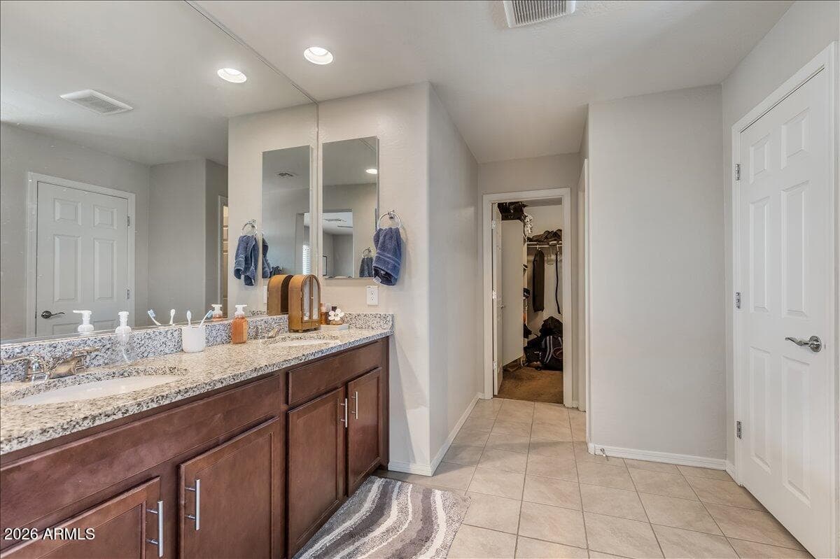 2436 E SAINT CATHERINE Avenue, Phoenix, AZ 85042 — photo 20 of 32