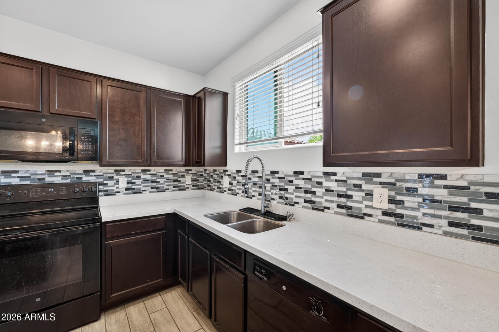 4074 S 179TH Drive, Goodyear, AZ 85338 — photo 10 of 36
