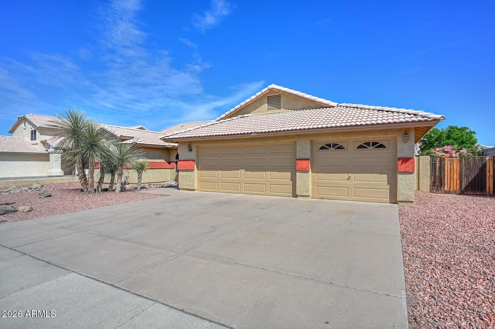 8758 W BLOOMFIELD Road, Peoria, AZ 85381 — photo 3 of 41