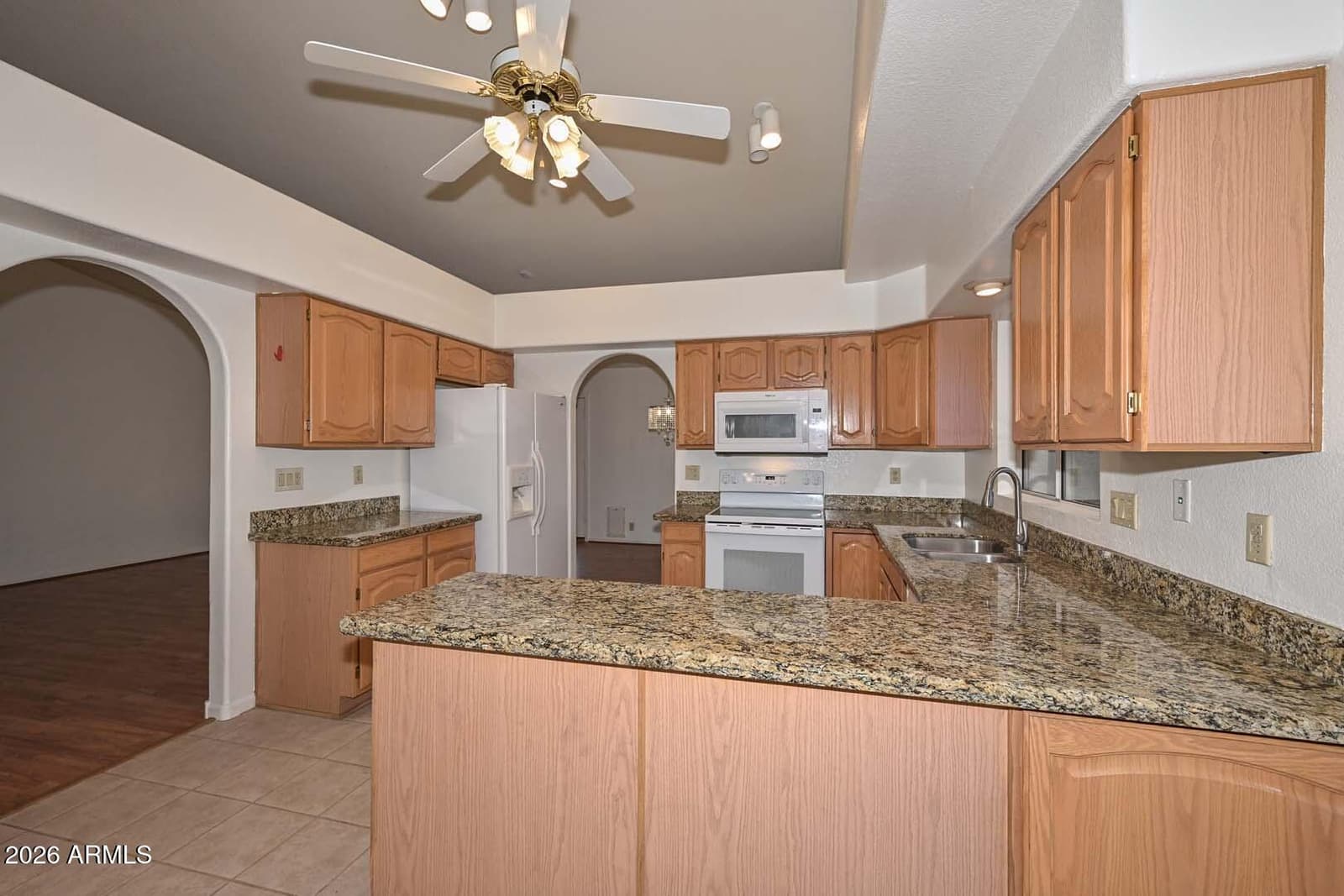 8758 W BLOOMFIELD Road, Peoria, AZ 85381 — photo 11 of 41