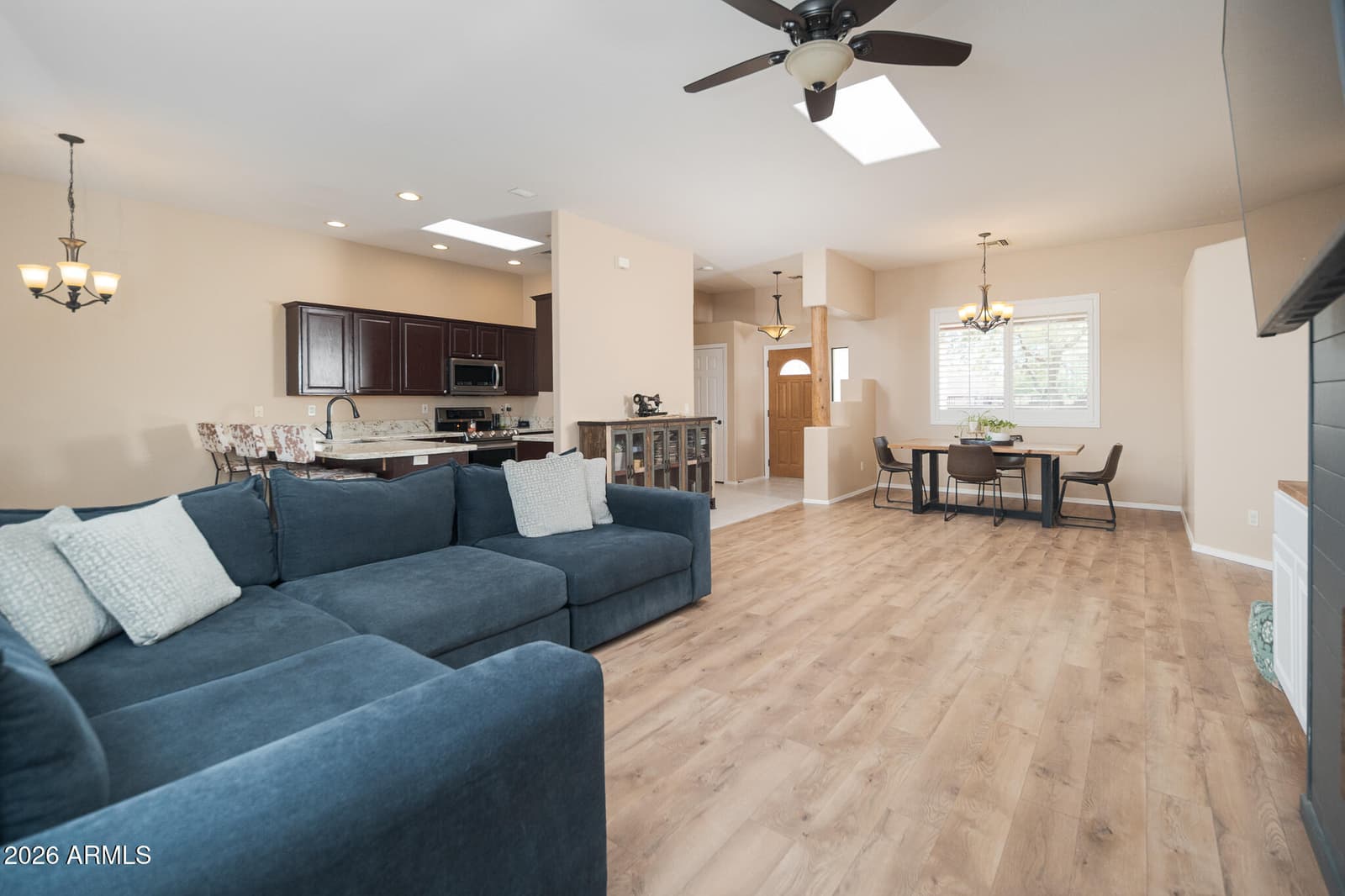 22016 W BEACON Lane, Wittmann, AZ 85361 — photo 5 of 59