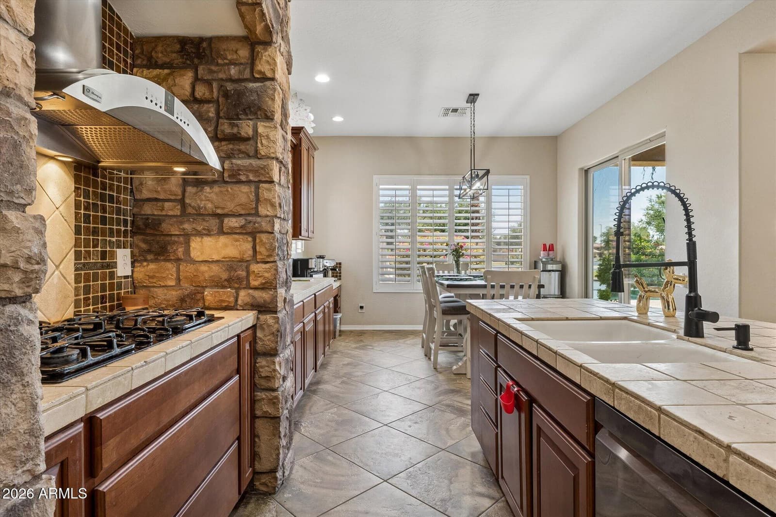 837 E Torrey Pines Place, Chandler, AZ 85249 — photo 10 of 59