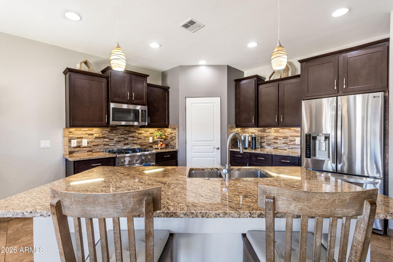 359 VERDE TRAIL Drive, Sierra Vista, AZ 85635 — photo 8 of 41