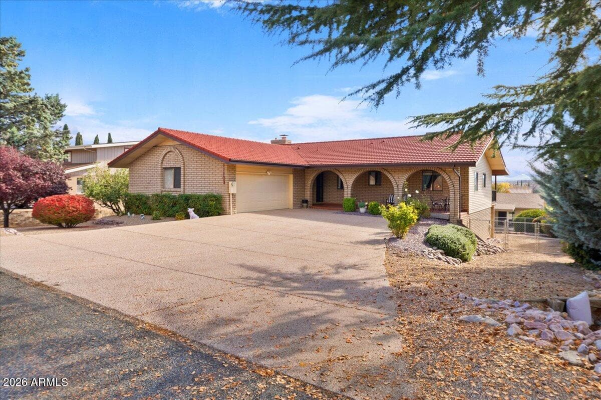 11103 E IRONWOOD Lane, Dewey, AZ 86327 — photo 3 of 54