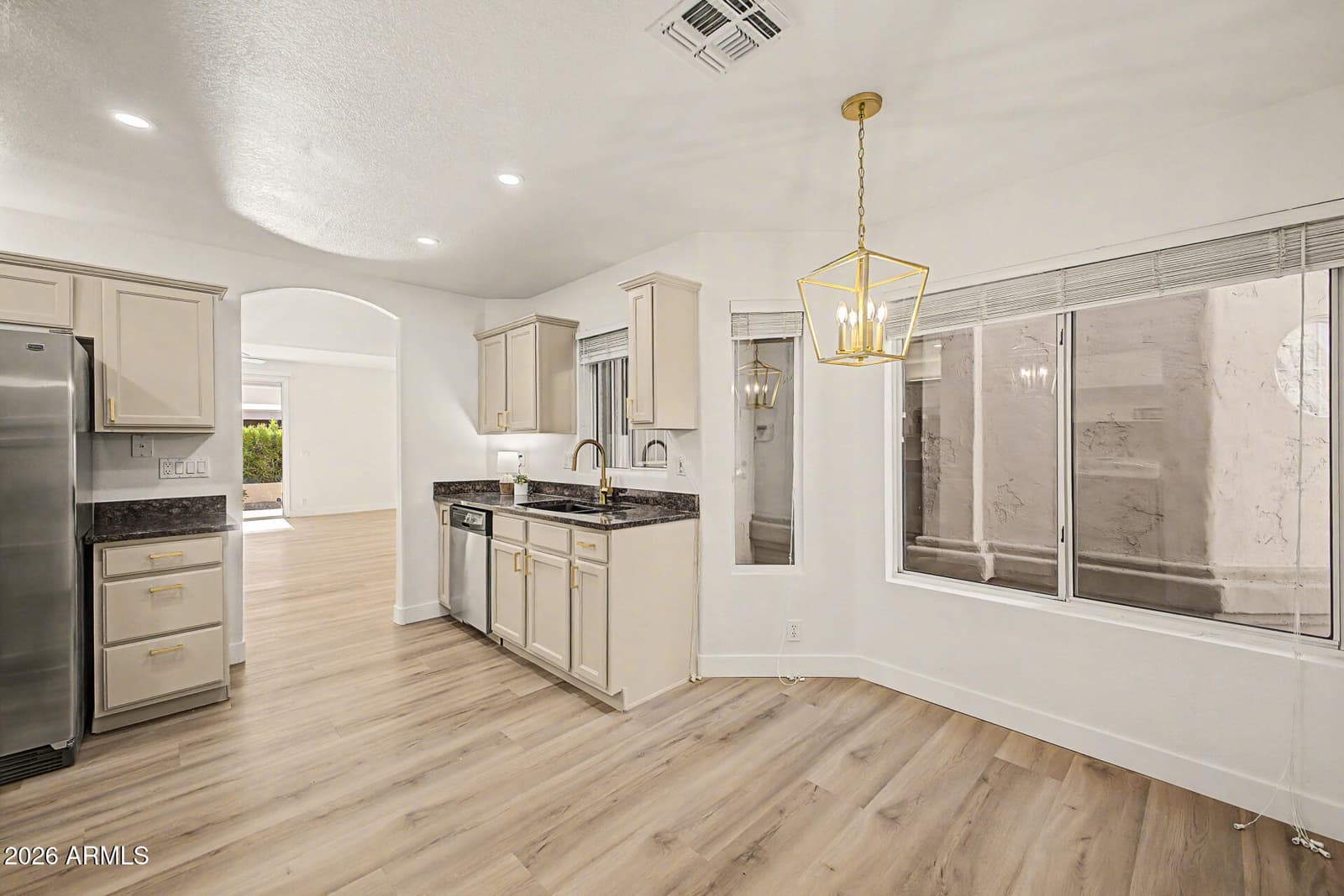 19420 N 83RD Drive, Peoria, AZ 85382 — photo 4 of 18