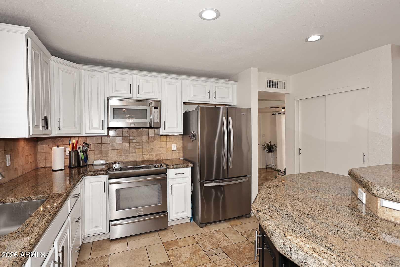 865 N ROOSEVELT Circle, Scottsdale, AZ 85257 — photo 18 of 54