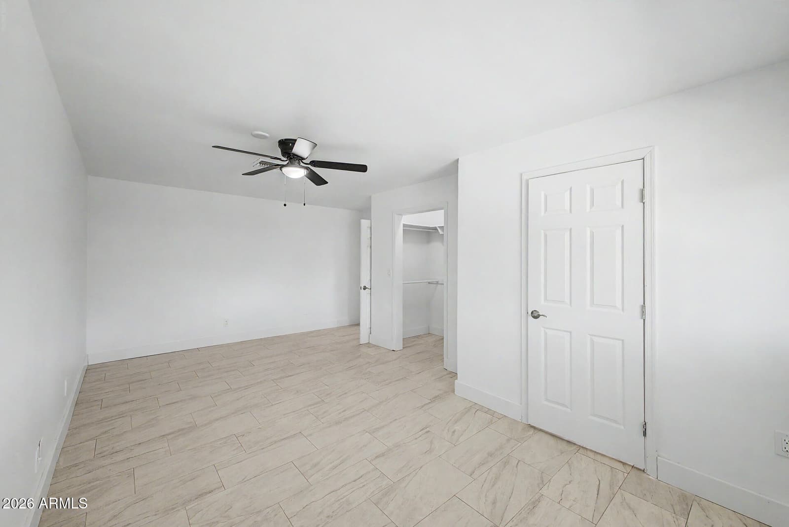 3253 W PORT AU PRINCE Lane, Phoenix, AZ 85053 — photo 10 of 26