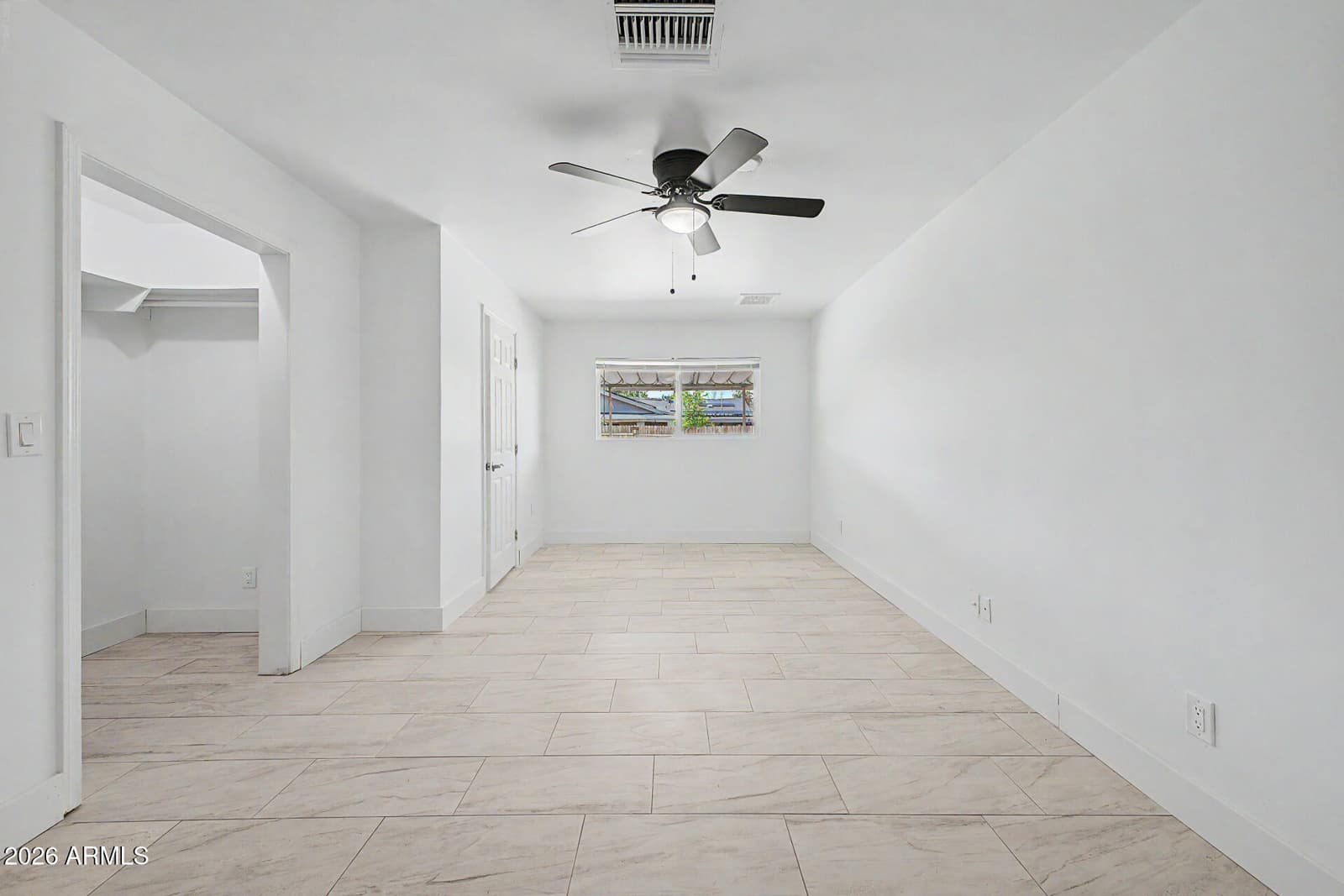 3253 W PORT AU PRINCE Lane, Phoenix, AZ 85053 — photo 11 of 26