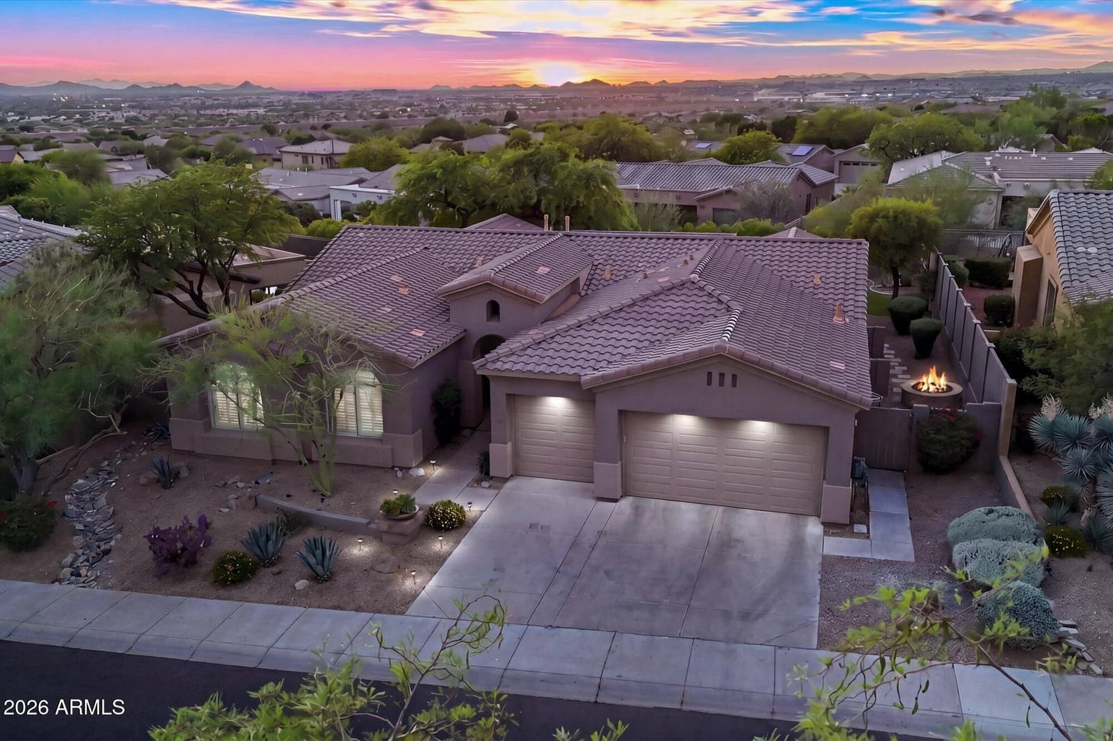 10766 E PALM RIDGE Drive, Scottsdale, AZ 85255 — photo 3 of 44