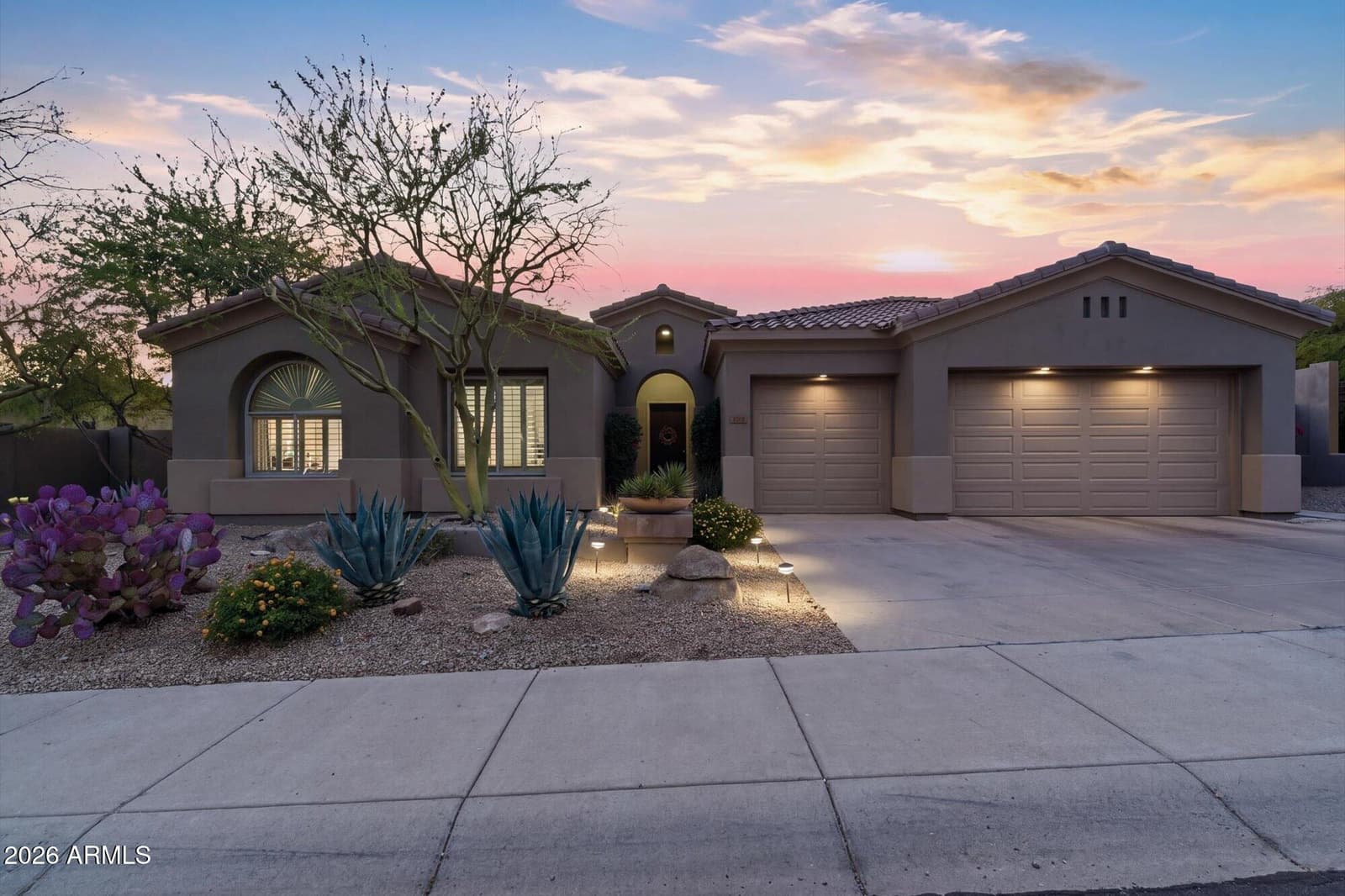 10766 E PALM RIDGE Drive, Scottsdale, AZ 85255 — photo 2 of 44