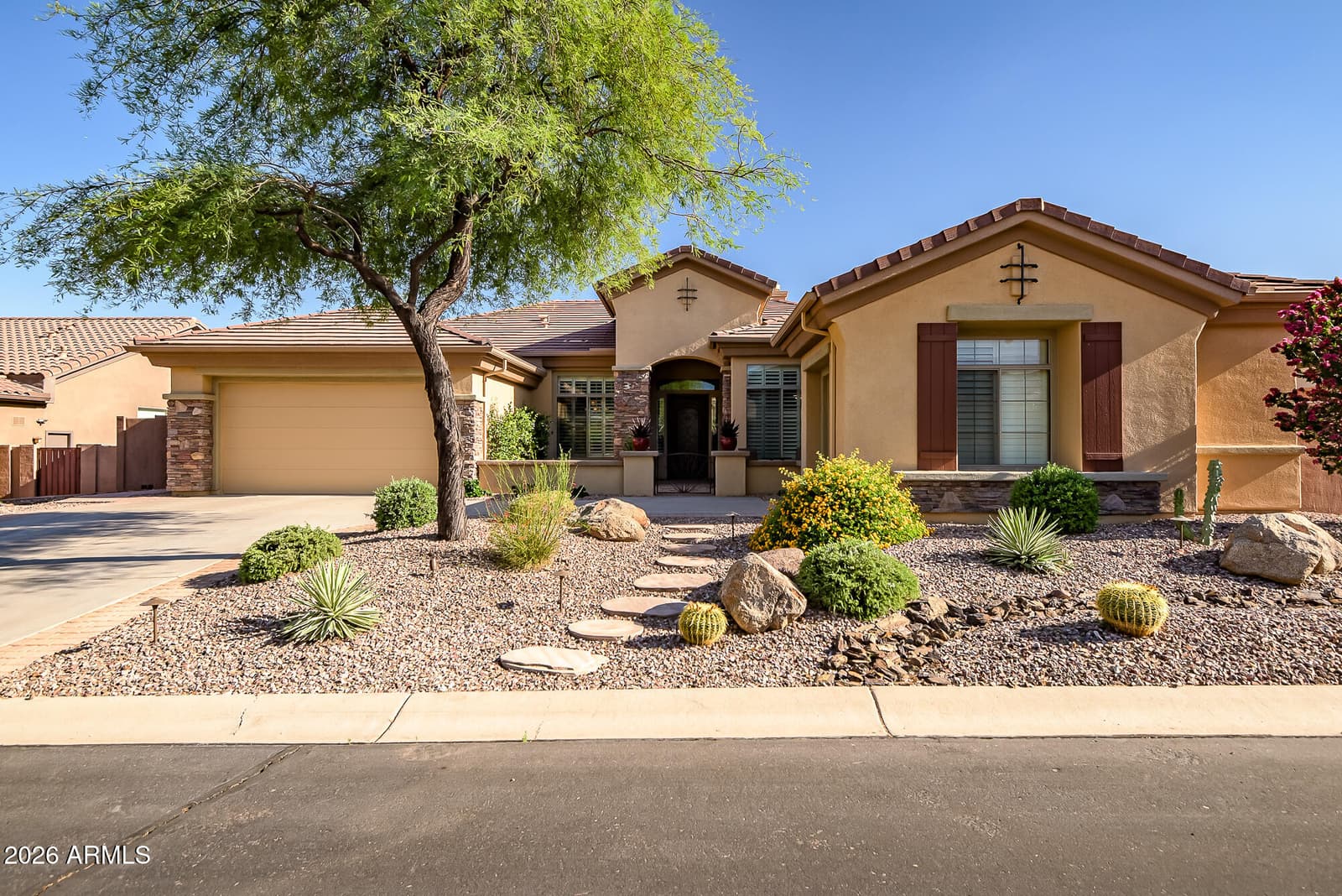 1319 W WAYNE Court, Anthem, AZ 85086 — photo 6 of 58