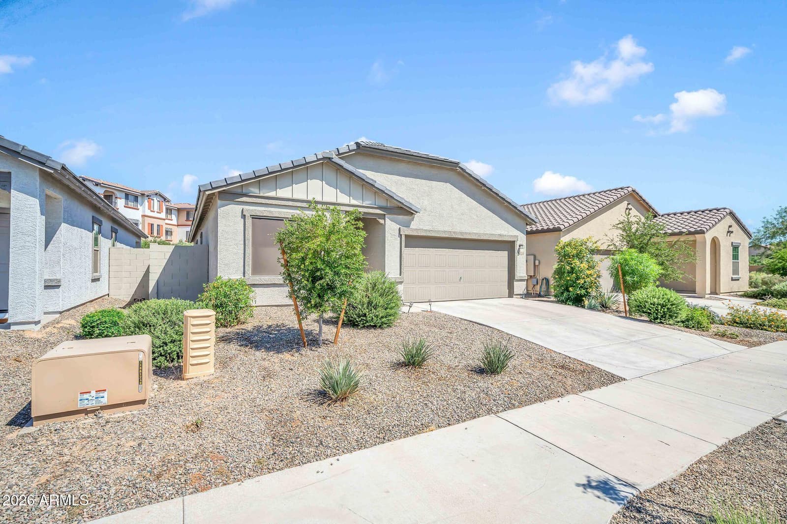 16524 W DESERT MIRAGE Drive, Surprise, AZ 85388 — photo 4 of 52
