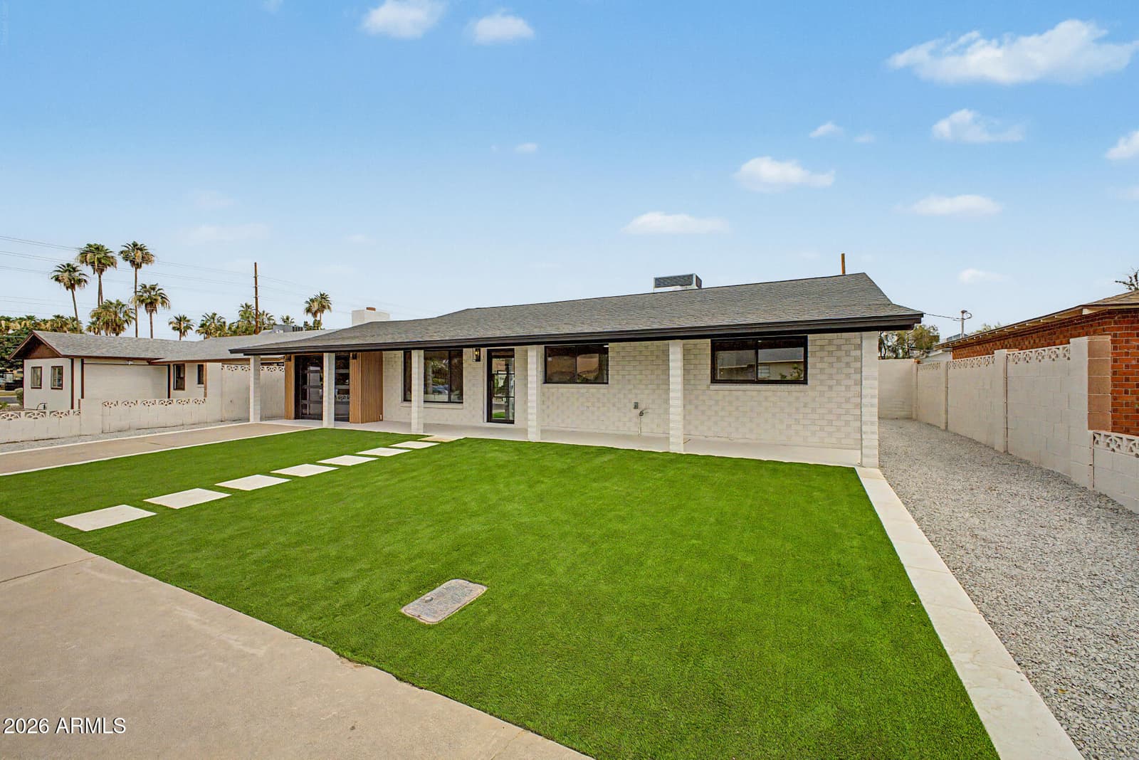 8008 E WHITTON Avenue, Scottsdale, AZ 85251 — photo 4 of 39