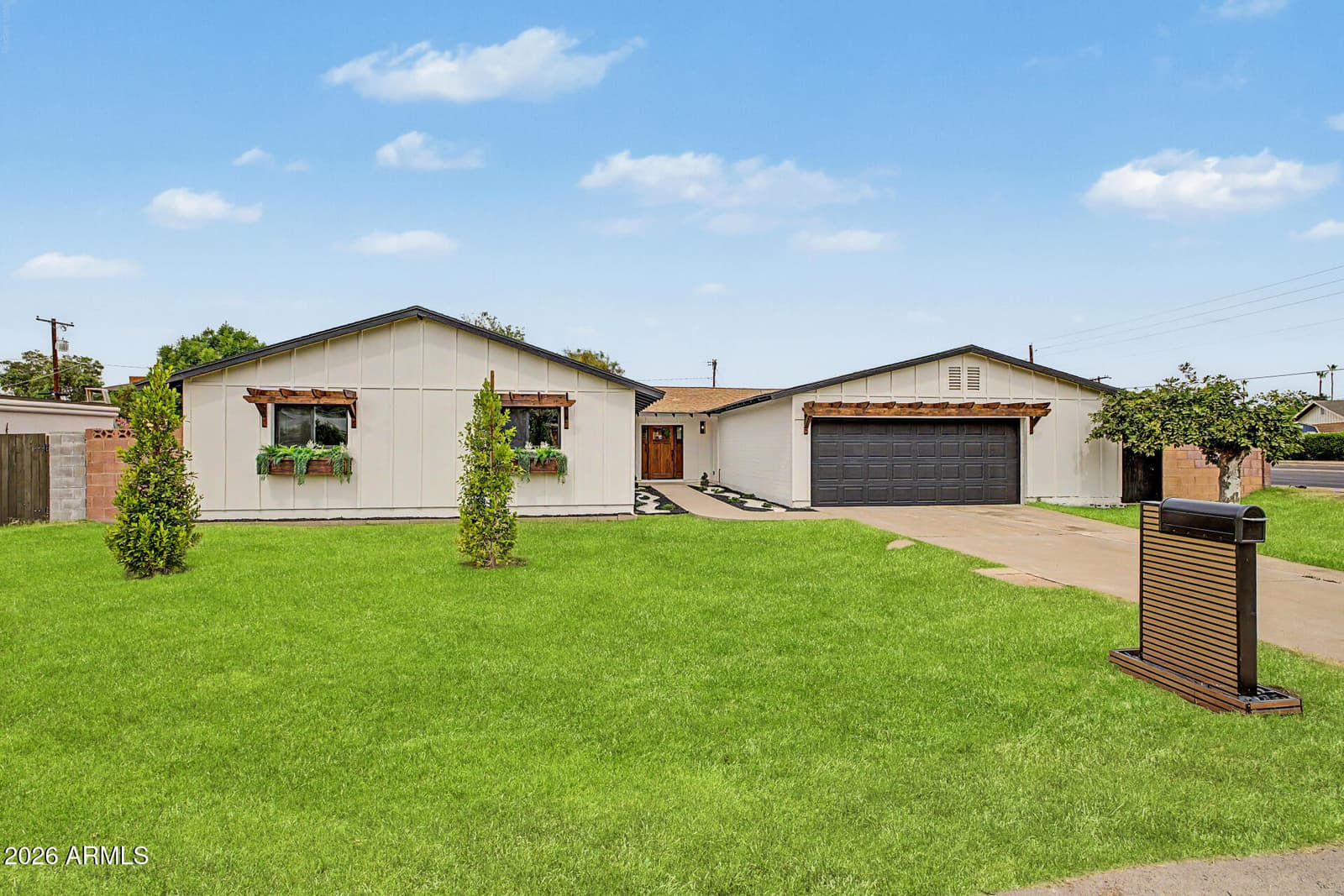 7844 N 17TH Avenue, Phoenix, AZ 85021 — photo 5 of 52