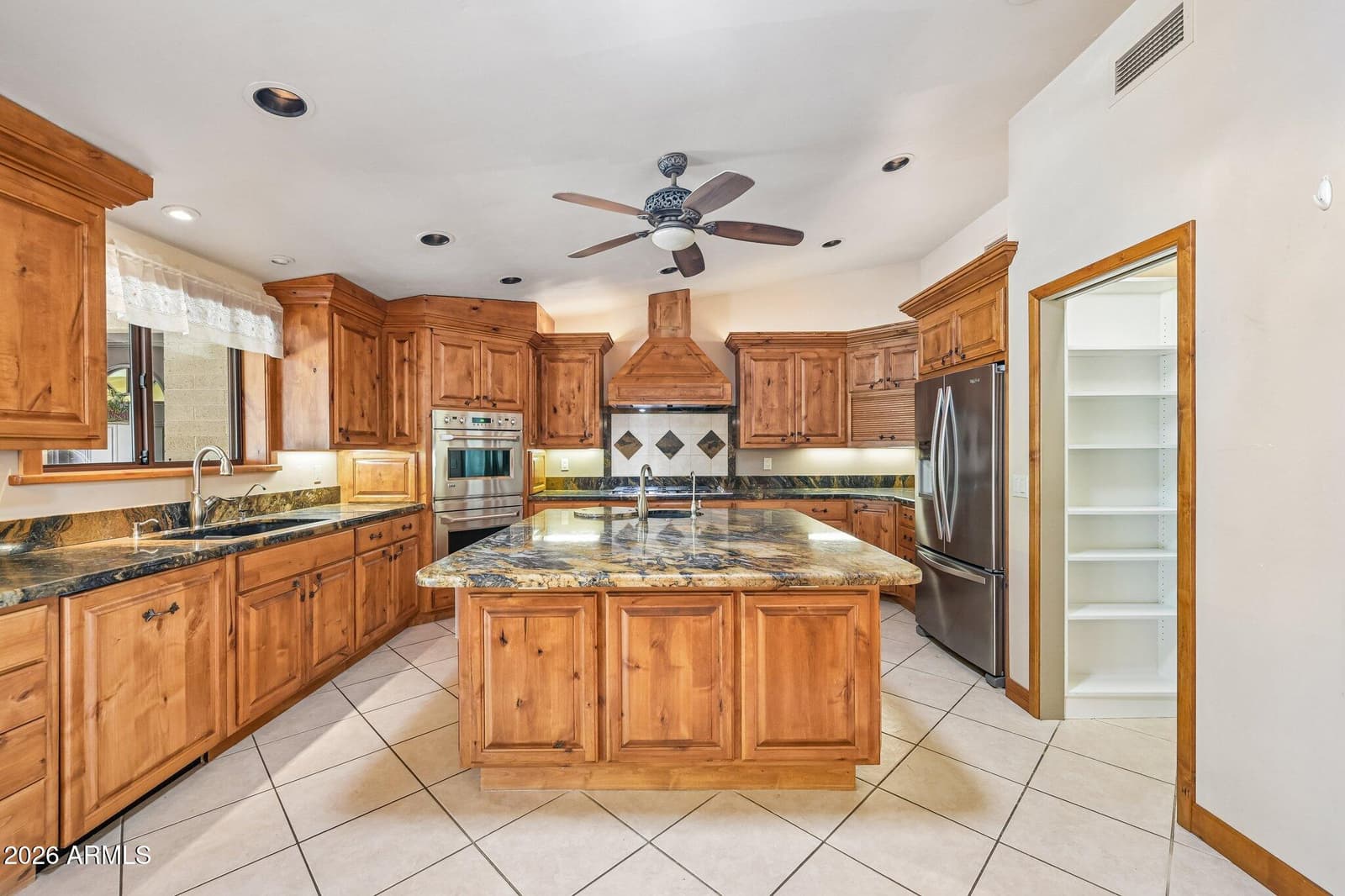 5040 E SHAW BUTTE Drive, Scottsdale, AZ 85254 — photo 7 of 36