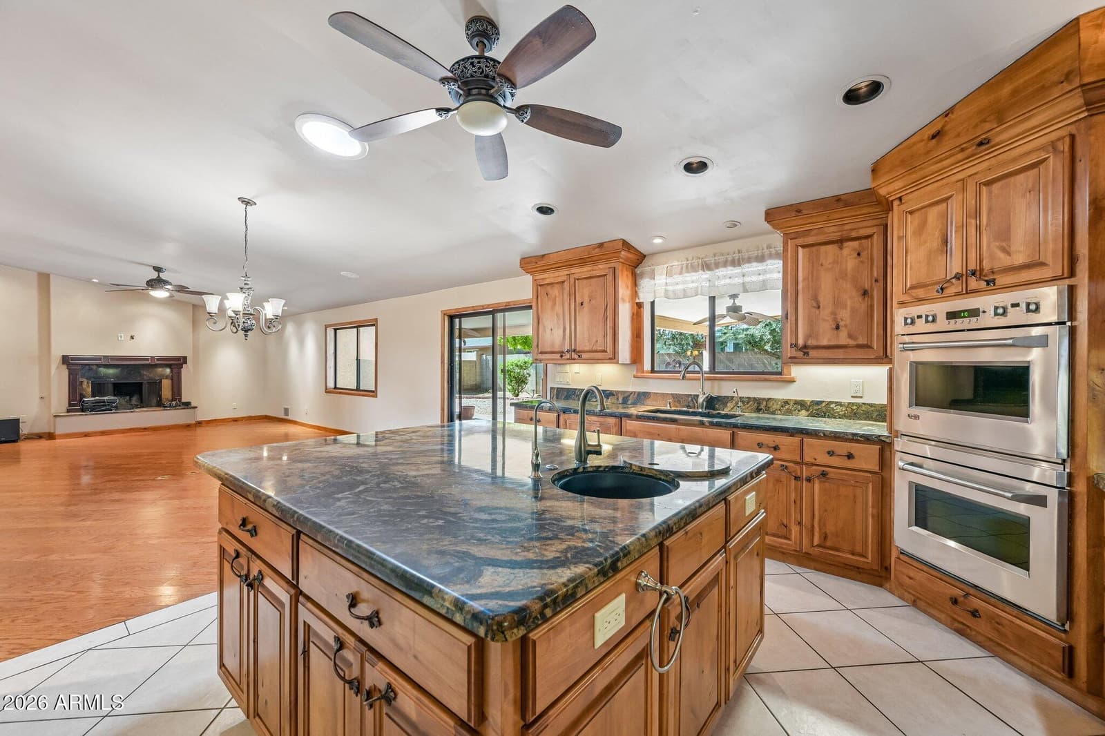 5040 E SHAW BUTTE Drive, Scottsdale, AZ 85254 — photo 9 of 36