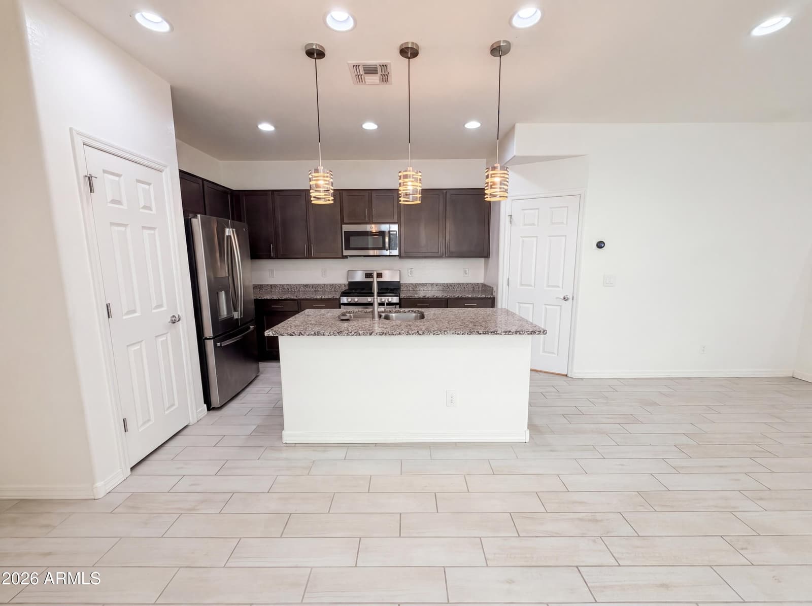 5728 W RAYMOND Street, Phoenix, AZ 85043 — photo 2 of 25