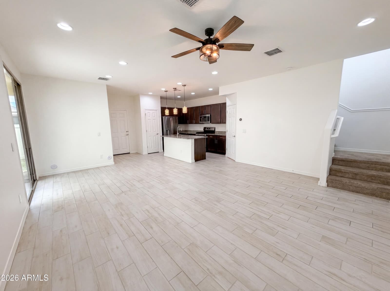 5728 W RAYMOND Street, Phoenix, AZ 85043 — photo 3 of 25