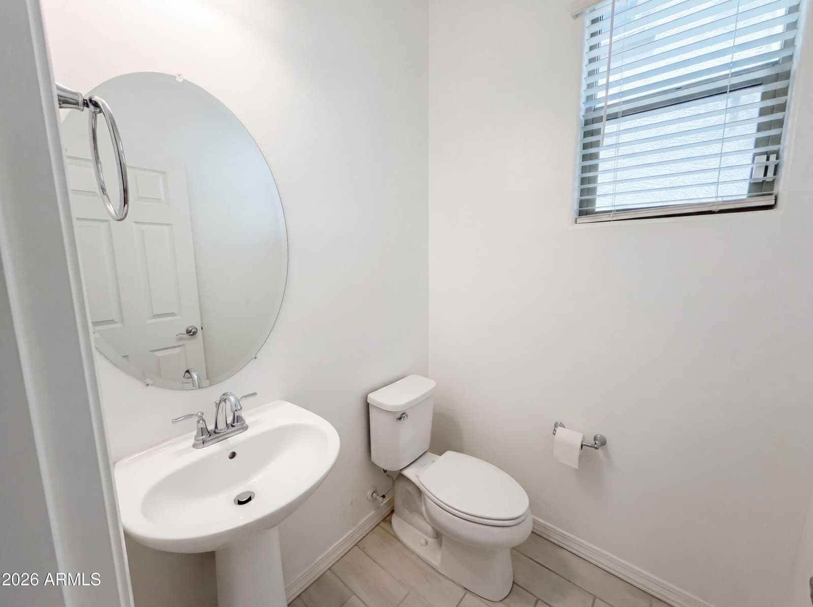 5728 W RAYMOND Street, Phoenix, AZ 85043 — photo 12 of 25