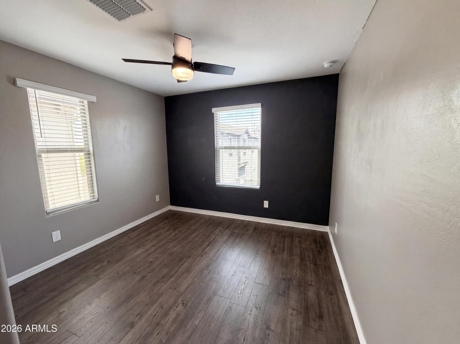 5728 W RAYMOND Street, Phoenix, AZ 85043 — photo 14 of 25