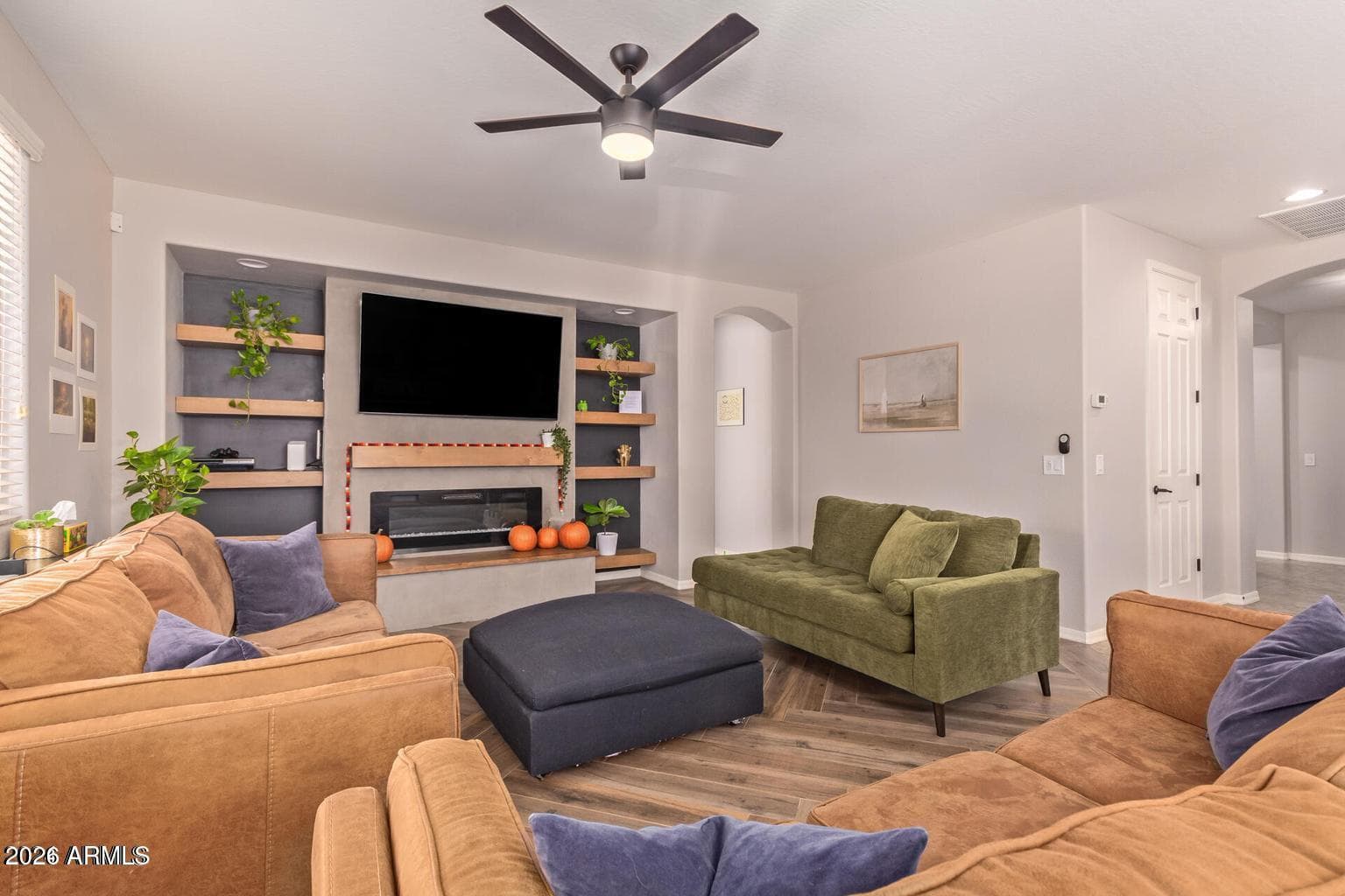 119 W LEATHERWOOD Avenue, San Tan Valley, AZ 85140 — photo 11 of 40