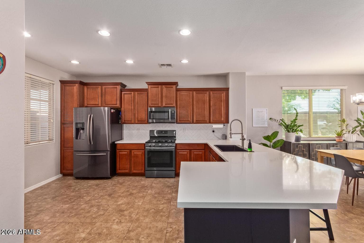 119 W LEATHERWOOD Avenue, San Tan Valley, AZ 85140 — photo 17 of 40