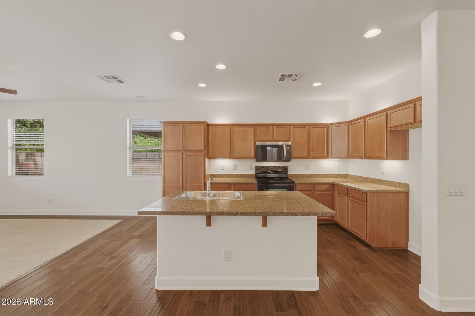 1570 S CHAPARRAL Boulevard, Gilbert, AZ 85296 — photo 12 of 38