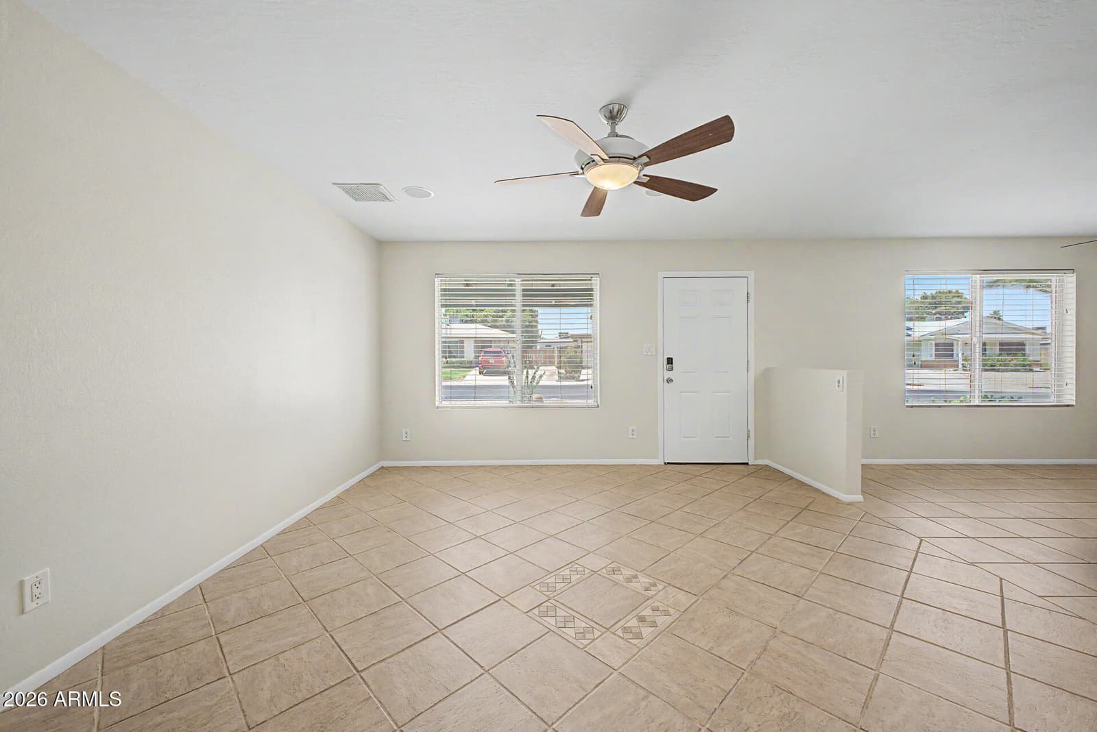 11837 N 22ND Place, Phoenix, AZ 85028 — photo 6 of 34
