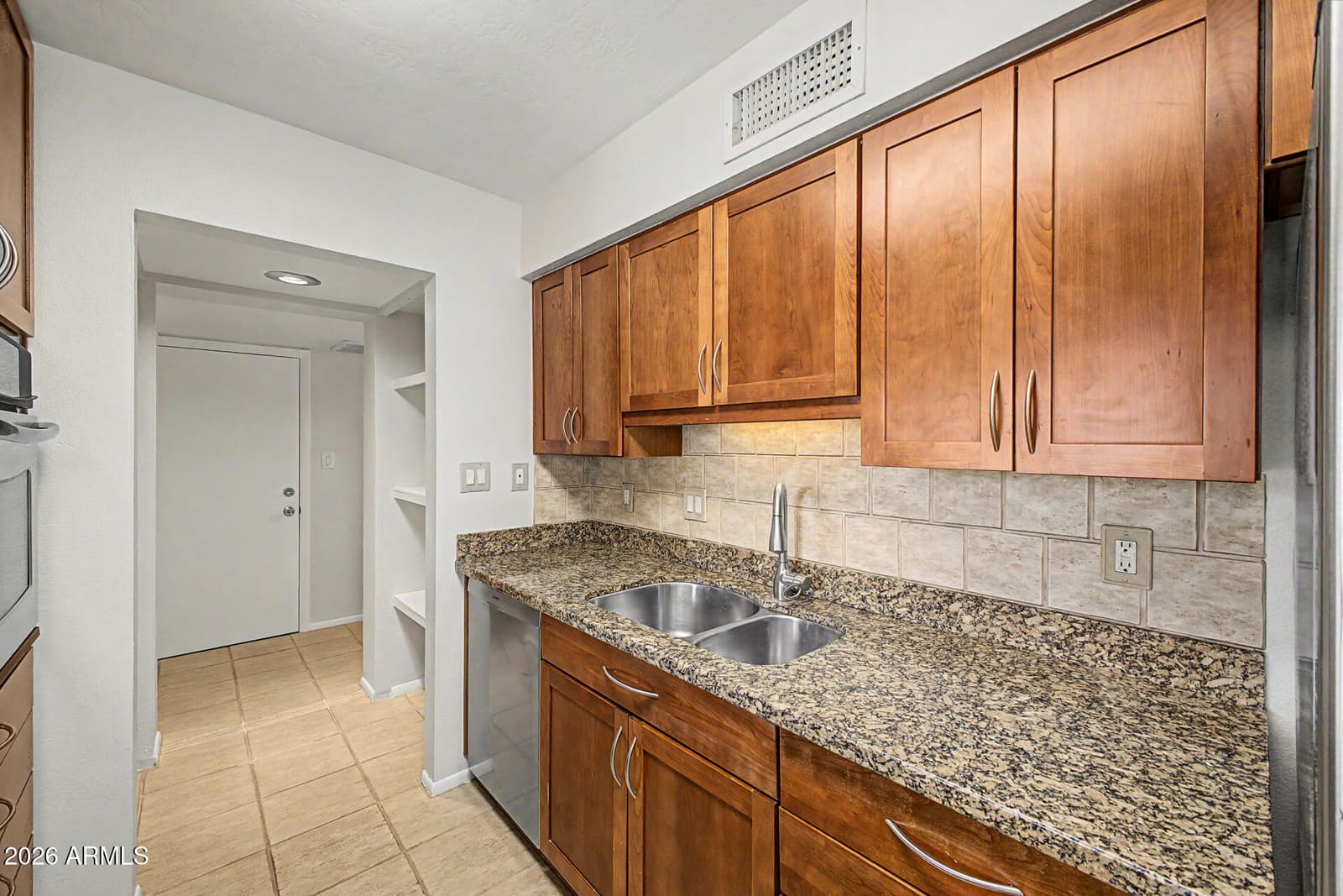 11837 N 22ND Place, Phoenix, AZ 85028 — photo 11 of 34